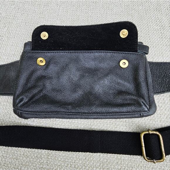 Free People Black Leather Belt Bag Fanny Pack Gold Hardware Adjustable - Picture 12 of 13